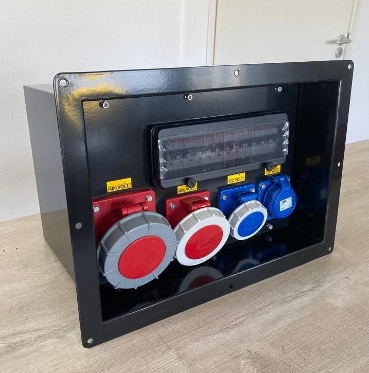 Socket Box 30-60 kVA - 63A - 32A - 16A - IPX8 - DP - Строительное оборудование: фото 2 Socket Box 30-60 kVA - 63A - 32A - 16A - IPX8 - DP - Строительное оборудование: фото 2