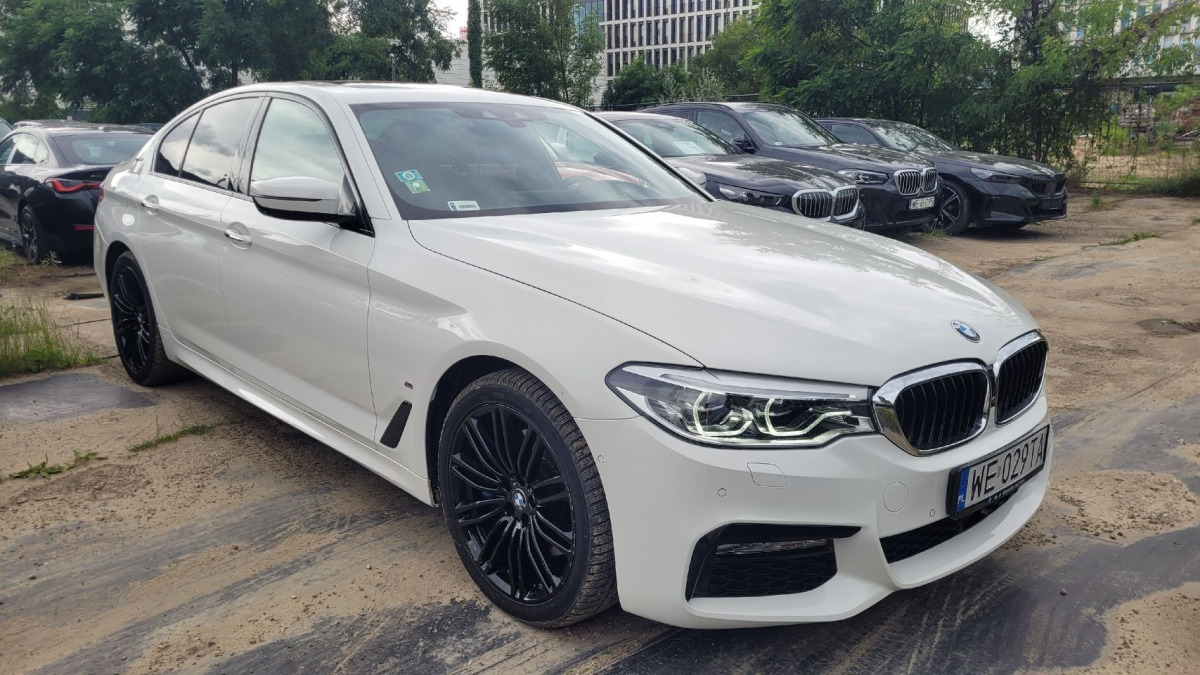 BMW 530e iPerformance M Sport SEDAN - Седан: фото 1 BMW 530e iPerformance M Sport SEDAN - Седан: фото 1