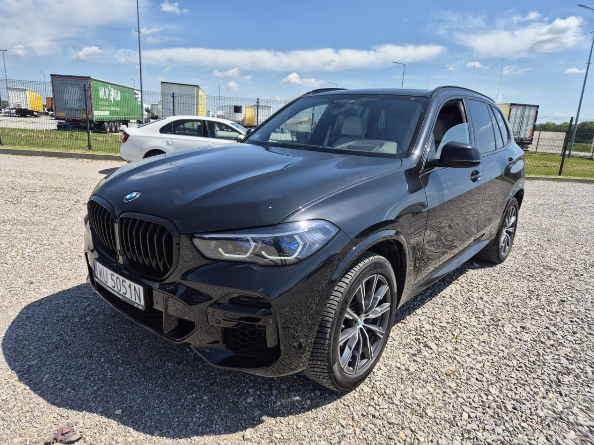 BMW X5 M50I SUV - Внедорожник: фото 2 BMW X5 M50I SUV - Внедорожник: фото 2