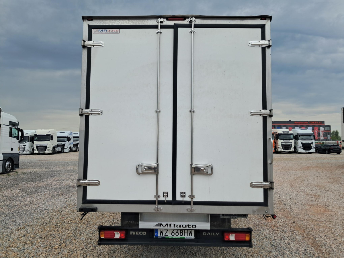 IVECO DAILY 50C18 CHŁODNIA/IZOTERMA - Фургон-рефрижератор: фото 5 IVECO DAILY 50C18 CHŁODNIA/IZOTERMA - Фургон-рефрижератор: фото 5