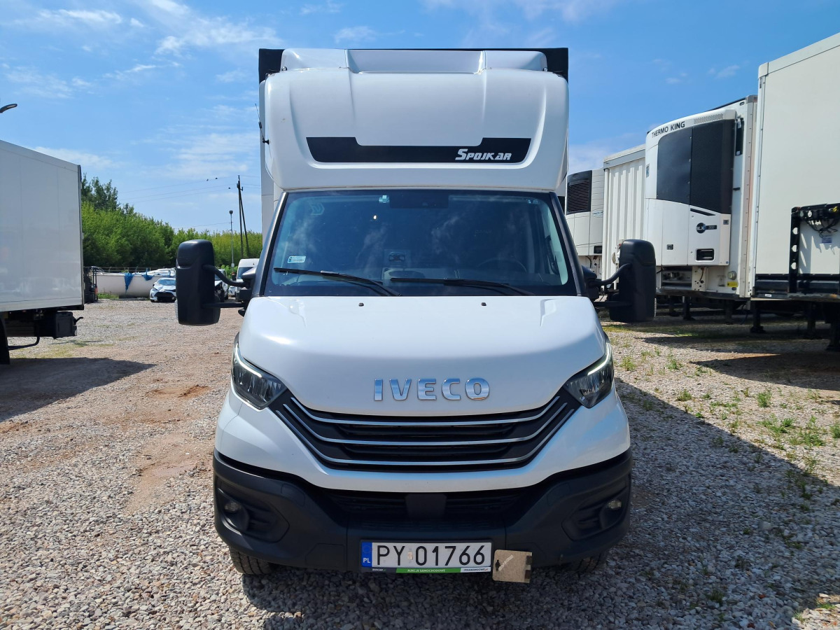 IVECO DAILY PLANDEKA Z WINDĄ - Тентованный фургон: фото 3 IVECO DAILY PLANDEKA Z WINDĄ - Тентованный фургон: фото 3