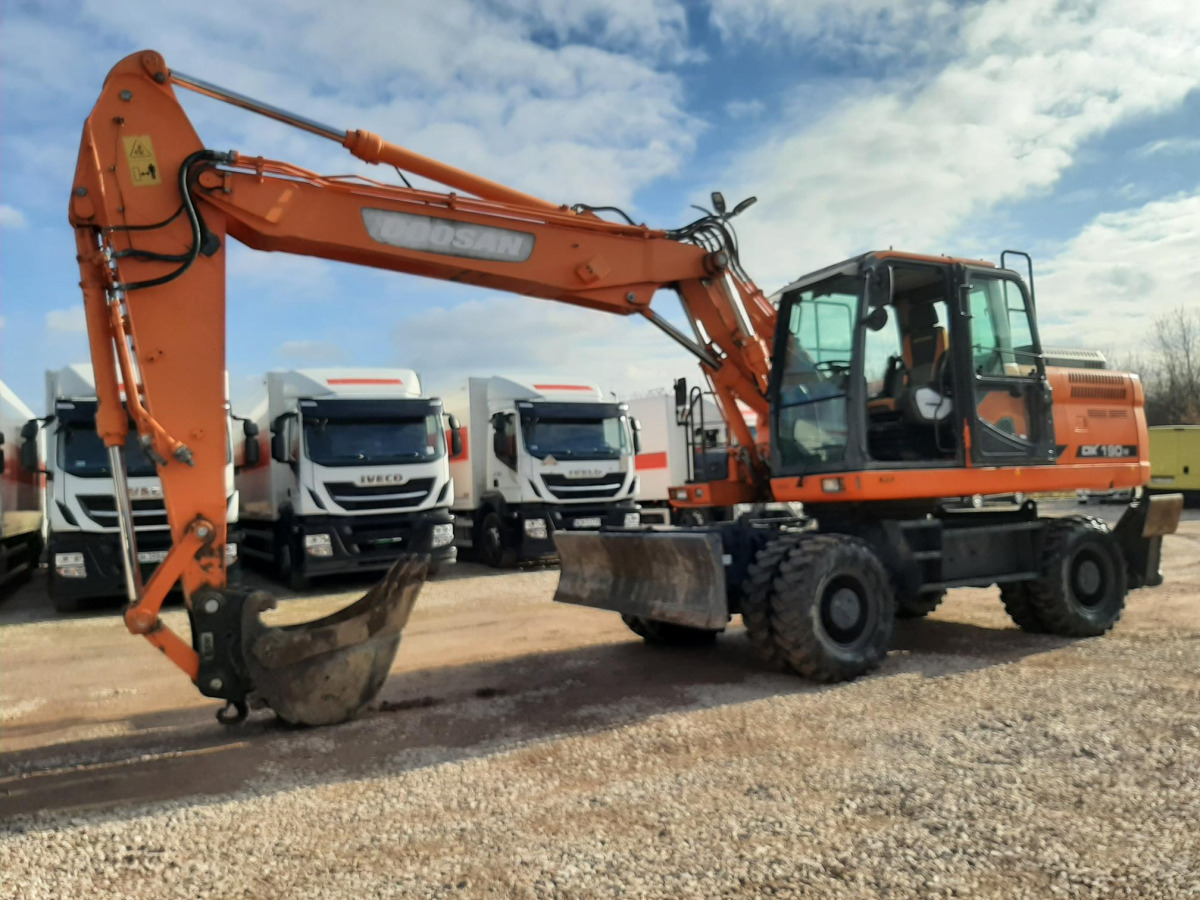 Koparka kołowa Doosan DX190W-3 2014 - 9261 mtg - silnik sprawny - Колёсный экскаватор: фото 2 Koparka kołowa Doosan DX190W-3 2014 - 9261 mtg - silnik sprawny - Колёсный экскаватор: фото 2