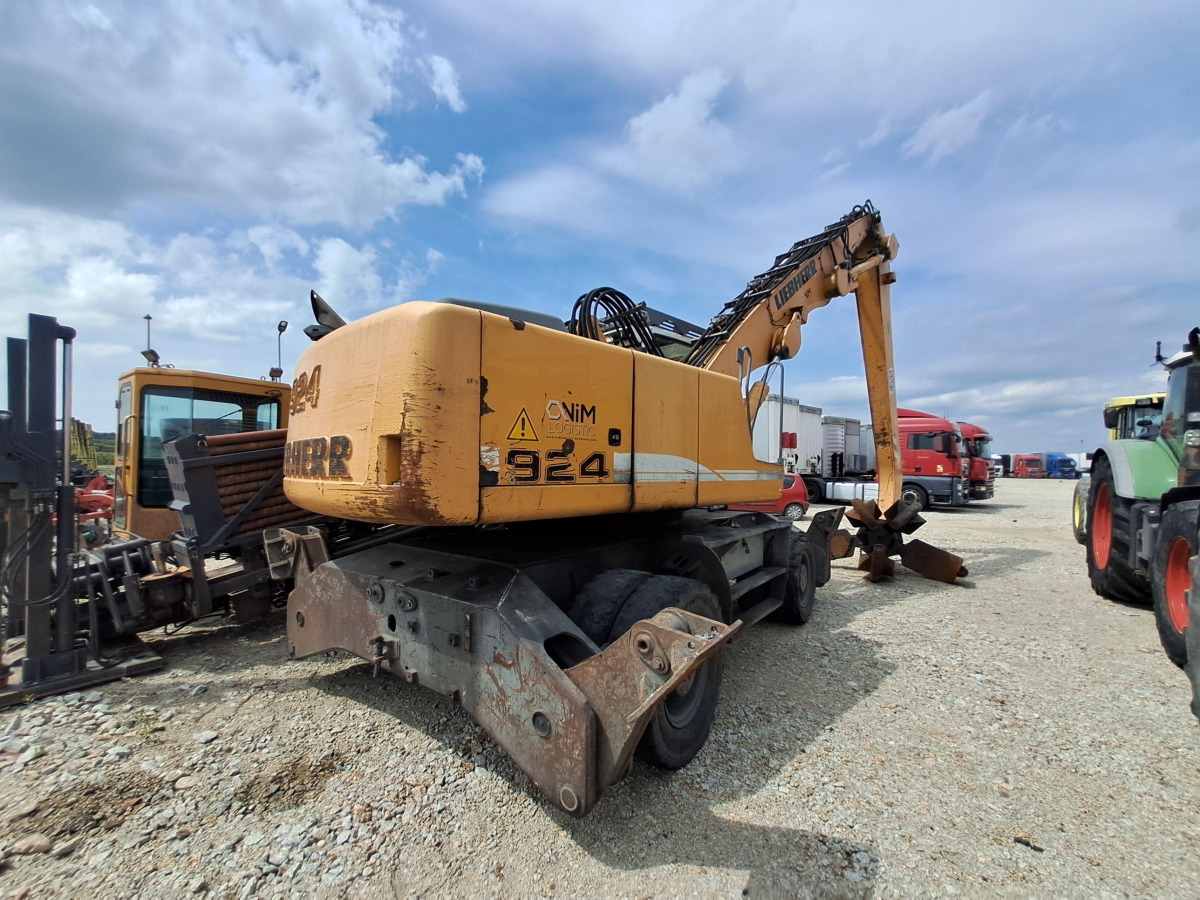 Koparka kołowa – LIEBHERR A 924 C LITRONIC – 2011 – 20 177 h – prace ziemne - Колёсный экскаватор: фото 5 Koparka kołowa – LIEBHERR A 924 C LITRONIC – 2011 – 20 177 h – prace ziemne - Колёсный экскаватор: фото 5