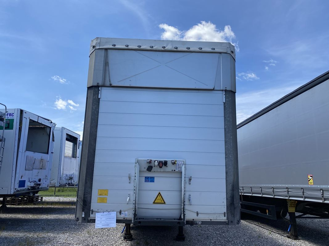 SCHMITZ CARGOBULL SCB S3T FIRANA - Тентованный прицеп: фото 5 SCHMITZ CARGOBULL SCB S3T FIRANA - Тентованный прицеп: фото 5