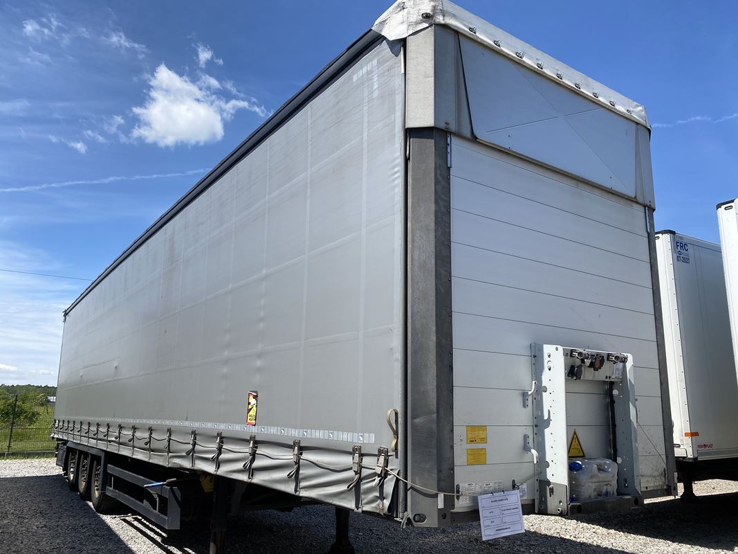 SCHMITZ CARGOBULL SCB S3T FIRANA - Тентованный прицеп: фото 1 SCHMITZ CARGOBULL SCB S3T FIRANA - Тентованный прицеп: фото 1