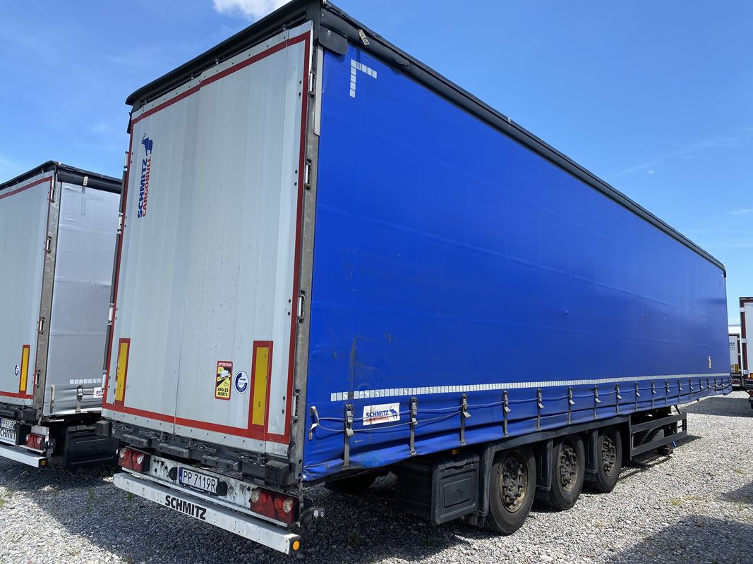 SCHMITZ CARGOBULL SCB S3T FIRANA - Тентованный прицеп: фото 4 SCHMITZ CARGOBULL SCB S3T FIRANA - Тентованный прицеп: фото 4