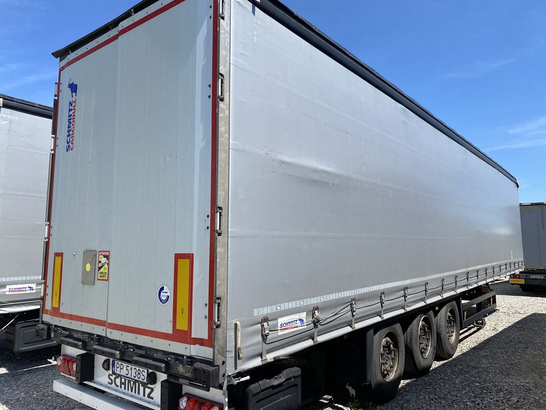 SCHMITZ CARGOBULL SCB S3T FIRANA - Тентованный прицеп: фото 4 SCHMITZ CARGOBULL SCB S3T FIRANA - Тентованный прицеп: фото 4