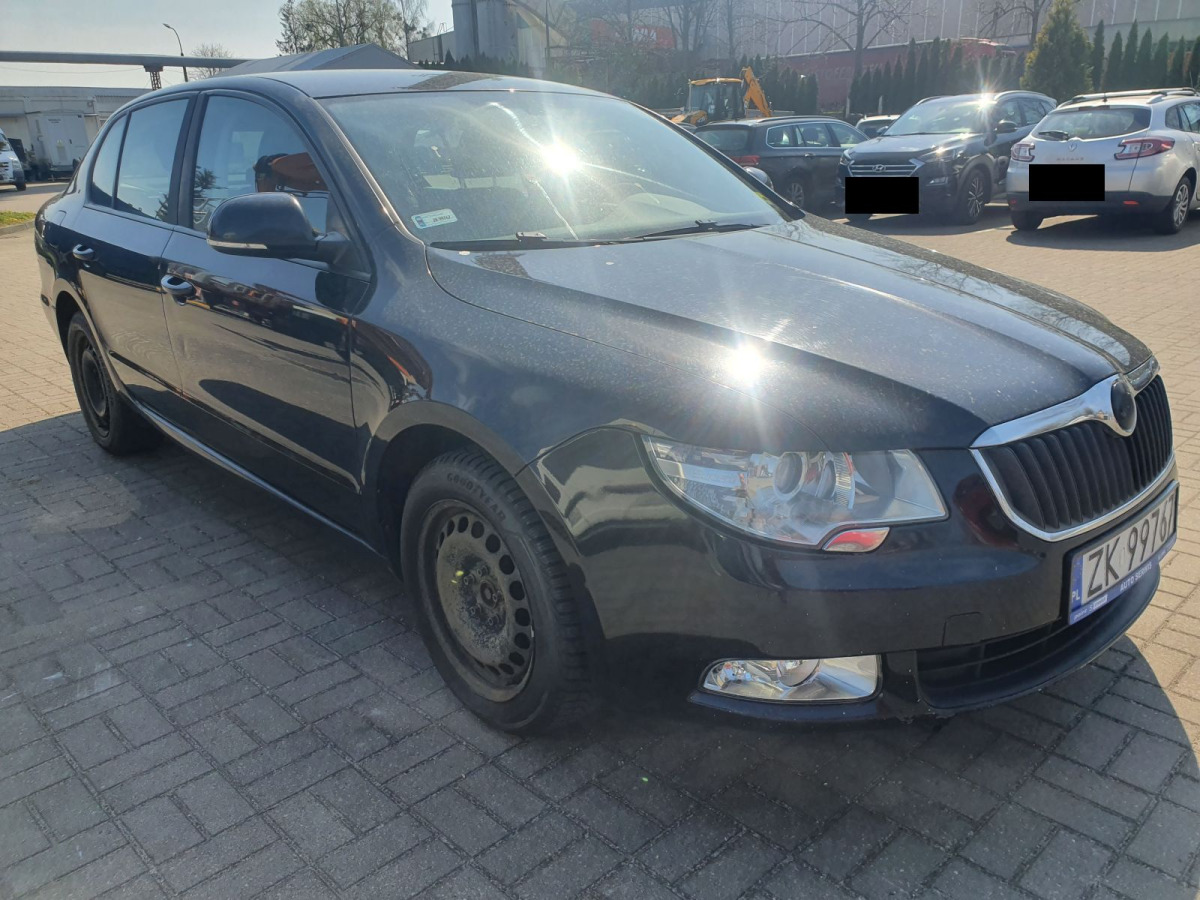 SKODA SUPERB SEDAN - Седан: фото 1 SKODA SUPERB SEDAN - Седан: фото 1