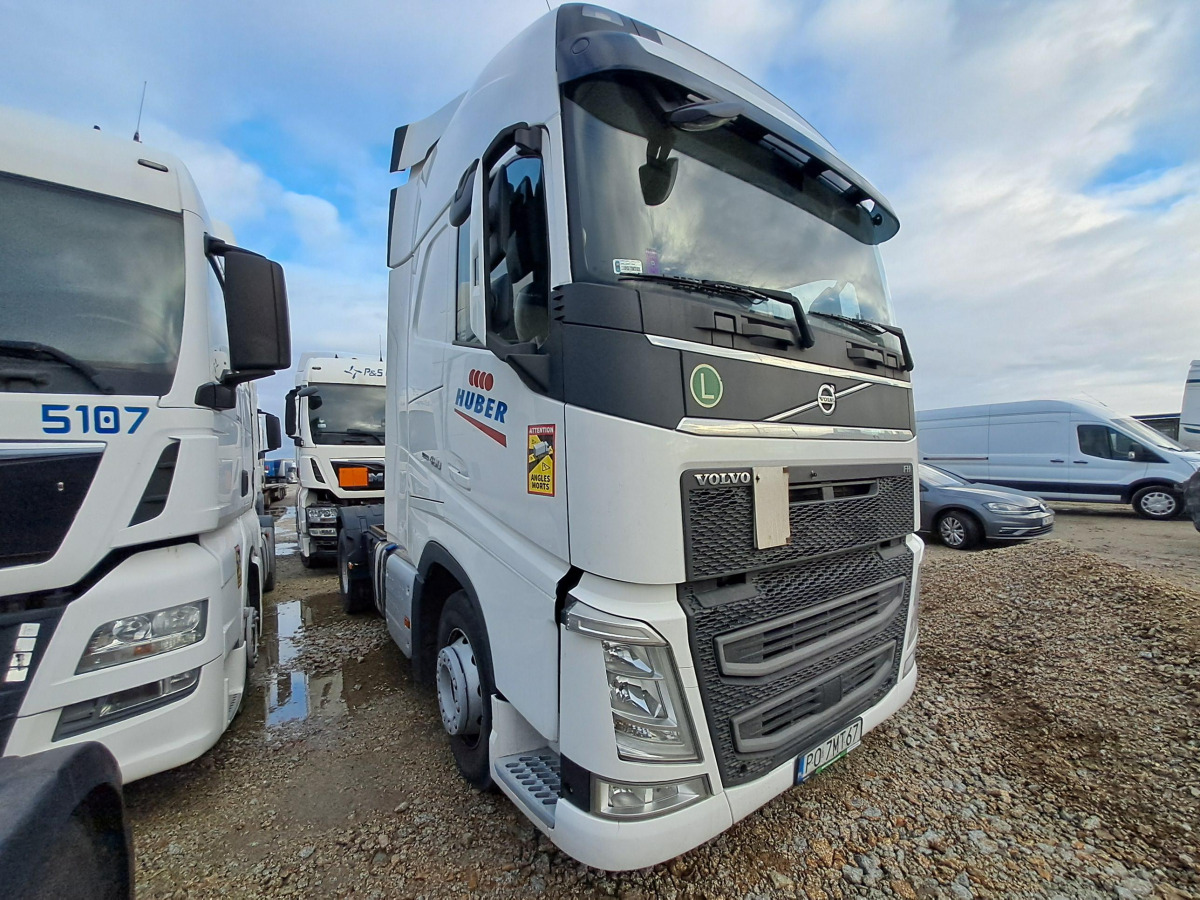 VOLVO FH 460 CIĄGNIK SIODŁOWY - Тягач: фото 1 VOLVO FH 460 CIĄGNIK SIODŁOWY - Тягач: фото 1
