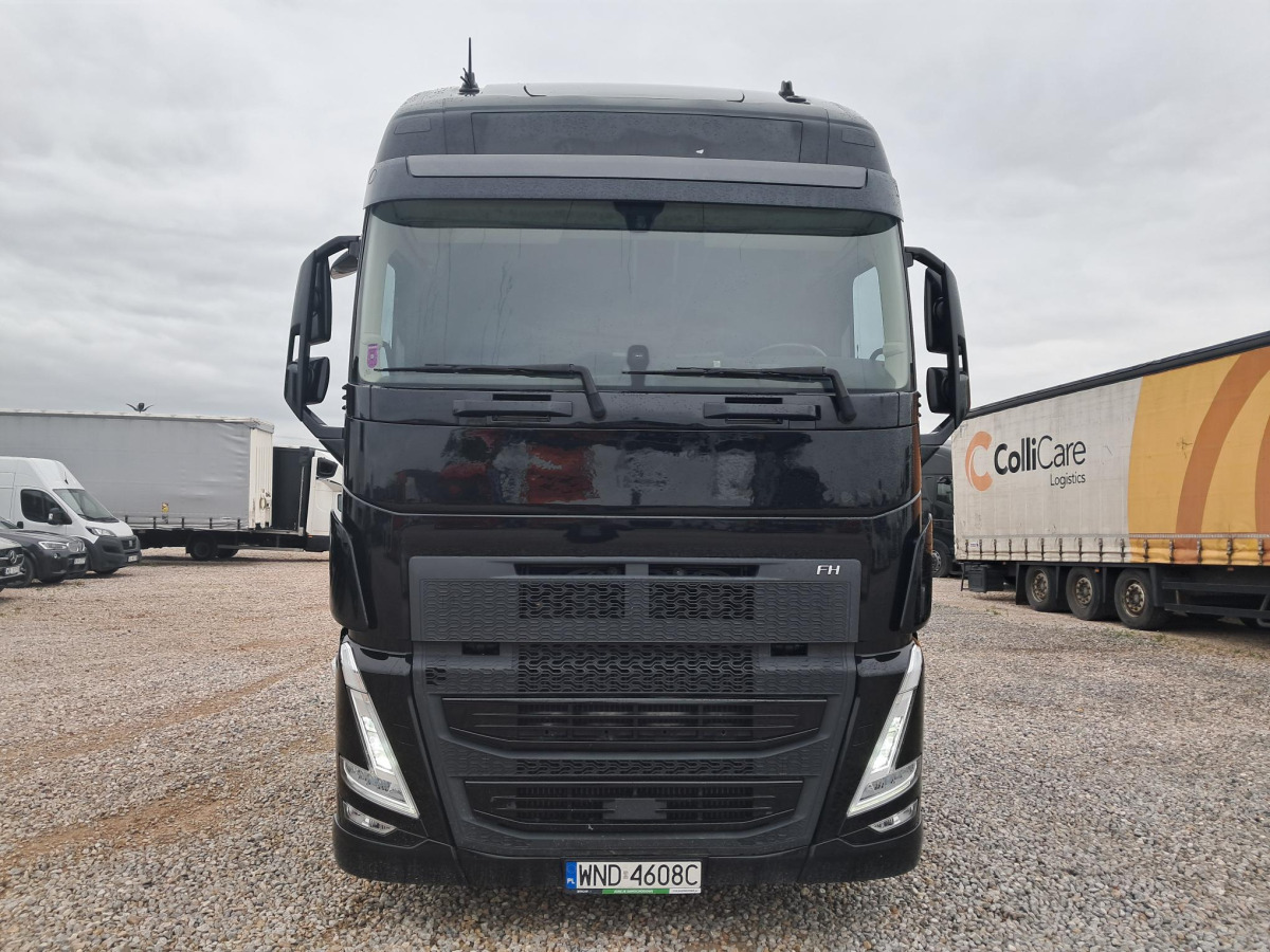 VOLVO FH CIĄGNIK SIODŁOWY - Тягач: фото 3 VOLVO FH CIĄGNIK SIODŁOWY - Тягач: фото 3