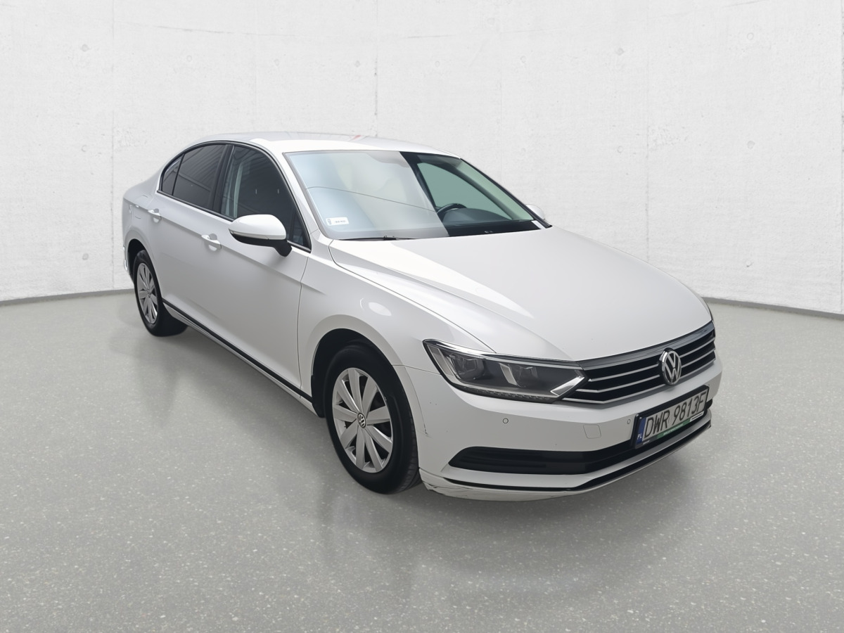 Седан VOLKSWAGEN PASSAT SEDAN: фото 1