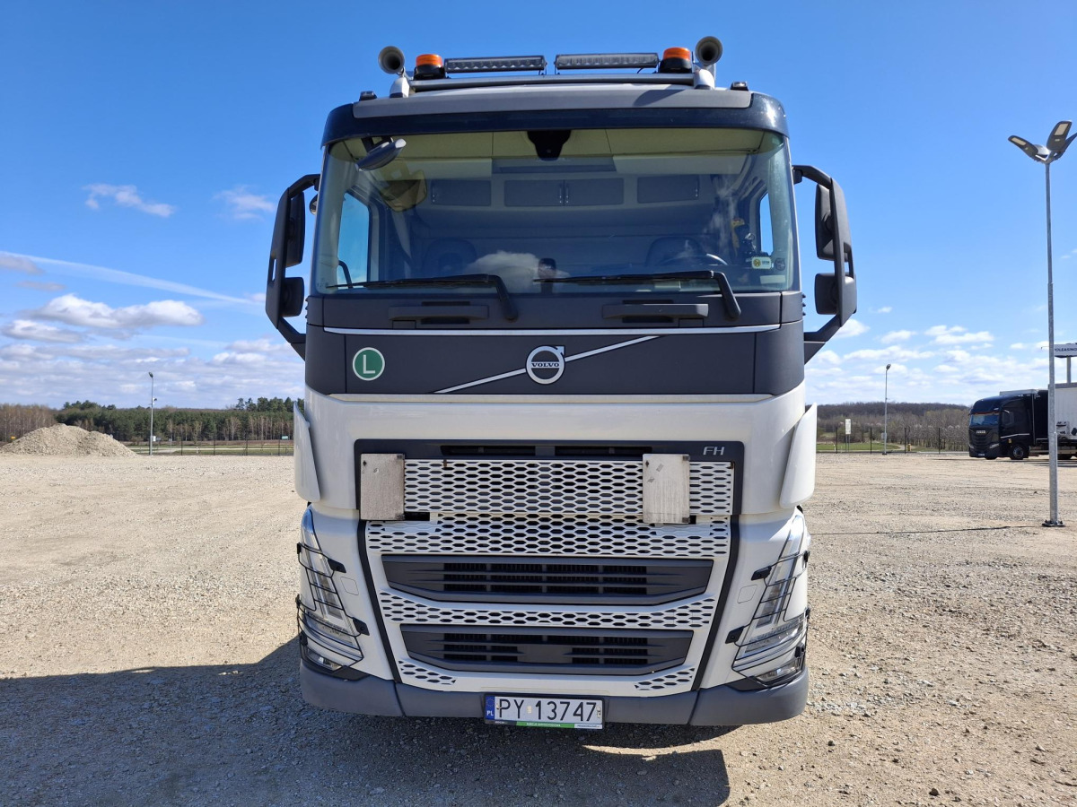 VOLVO FH 500 CIĄGNIK SIODŁOWY - Крюковой мультилифт: фото 3 VOLVO FH 500 CIĄGNIK SIODŁOWY - Крюковой мультилифт: фото 3