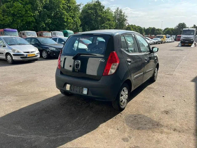 Hyundai i10 ,1.1 , 5 doors , Belgium Regestration - Хэтчбек: фото 3 Hyundai i10 ,1.1 , 5 doors , Belgium Regestration - Хэтчбек: фото 3