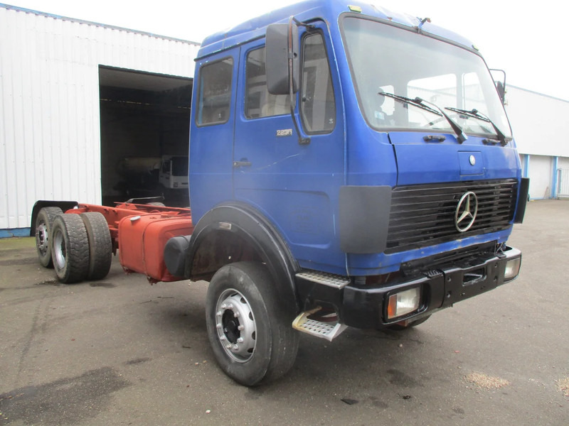 Mercedes-Benz 2435 ,V8 , Bi Turbo, 6x2 , Spring Suspension, Airco - Грузовик-шасси: фото 4 Mercedes-Benz 2435 ,V8 , Bi Turbo, 6x2 , Spring Suspension, Airco - Грузовик-шасси: фото 4