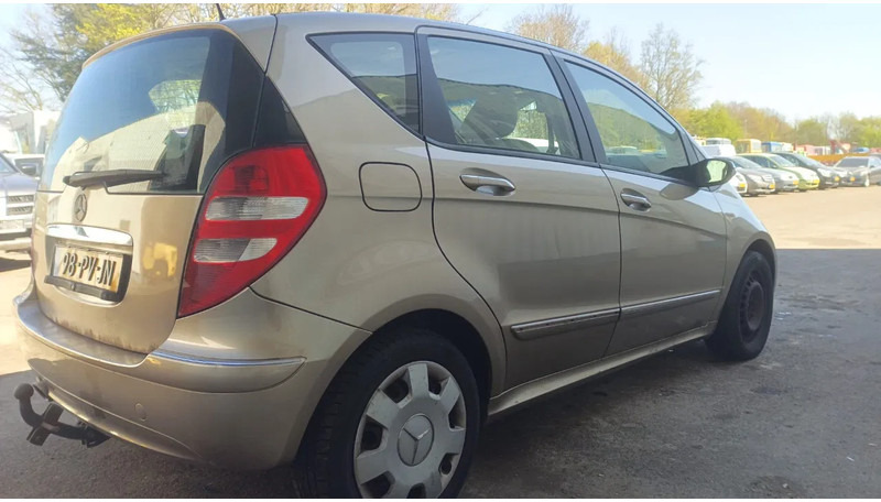 Mercedes-Benz A-Klasse 170 , Airco , leder , distrbute ketting maakt lawaai - Хэтчбек: фото 3 Mercedes-Benz A-Klasse 170 , Airco , leder , distrbute ketting maakt lawaai - Хэтчбек: фото 3