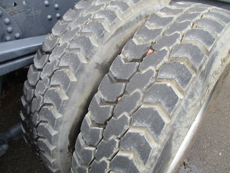 Грузовик-шасси Volvo F7 , 6x4 , Manual , Euro 1 , Telma Retarder , Spring suspension: фото 13