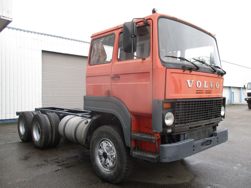 Volvo F7 , 6x4 , Manual , Euro 1 , Telma Retarder , Spring suspension - Грузовик-шасси: фото 4 Volvo F7 , 6x4 , Manual , Euro 1 , Telma Retarder , Spring suspension - Грузовик-шасси: фото 4