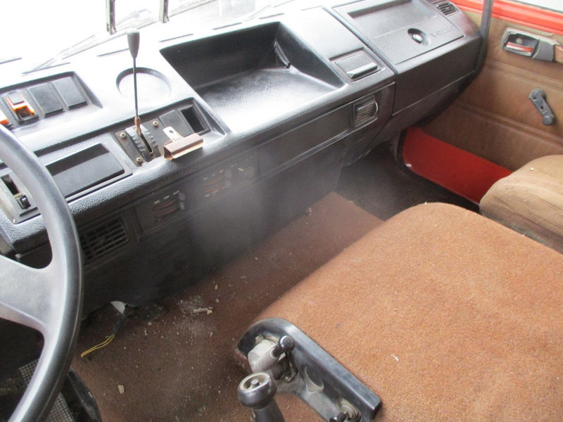 Грузовик-шасси Volvo F7 , 6x4 , Manual , Euro 1 , Telma Retarder , Spring suspension: фото 9