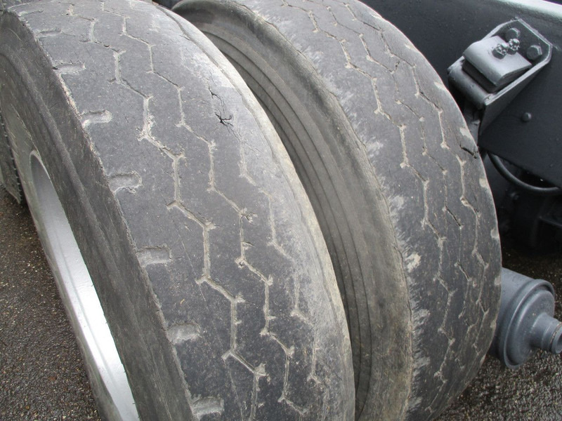 Грузовик-шасси Volvo F7 , 6x4 , Manual , Euro 1 , Telma Retarder , Spring suspension: фото 15