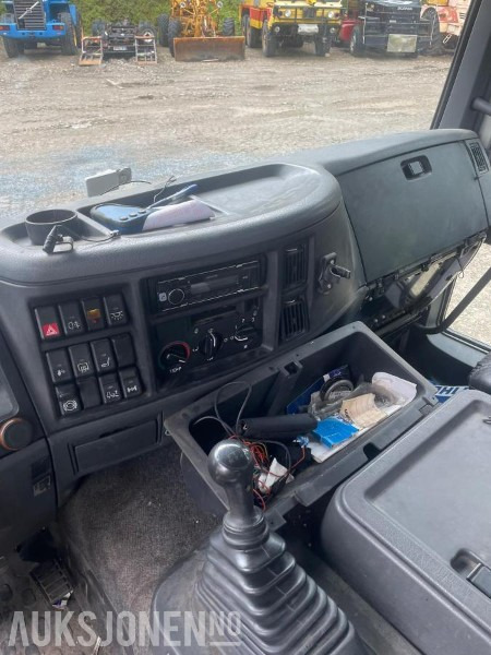 Грузовик бортовой/ Платформа 2000 Volvo FL 608 - Verkstedbil med kompressor som drives av en bensinmotor.: фото 9