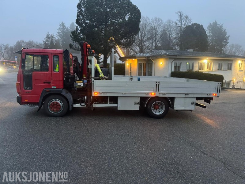 2000 Volvo FL611 med kran og plan KUN 98.766km EU OK TIL 09.12.2026 - Автоманипулятор: фото 1 2000 Volvo FL611 med kran og plan KUN 98.766km EU OK TIL 09.12.2026 - Автоманипулятор: фото 1