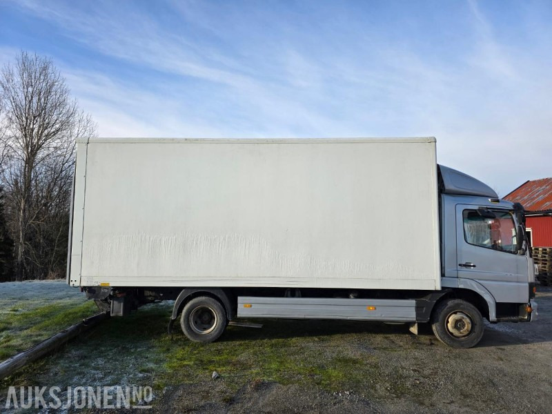2001 Mercedes-Benz 817L/42 ATEGO SKAPBIL 36m³ MED LASTELEM - Грузовик с закрытым кузовом: фото 4 2001 Mercedes-Benz 817L/42 ATEGO SKAPBIL 36m³ MED LASTELEM - Грузовик с закрытым кузовом: фото 4