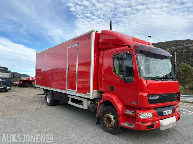 2003 DAF LF - Грузовик с закрытым кузовом: фото 4 2003 DAF LF - Грузовик с закрытым кузовом: фото 4