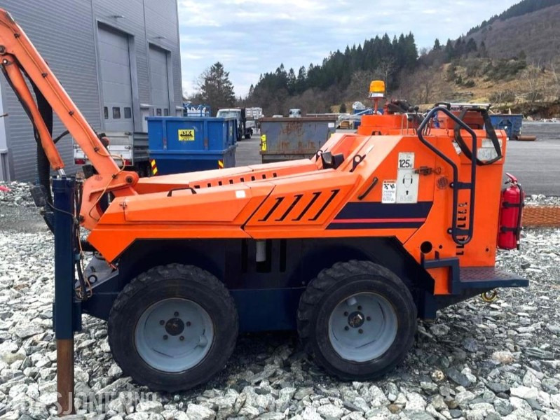 2003 Tamrock CMD120R - Borrigg - Nyrenovert - 3. mnd Garanti på Hammer - Timer: 3947 - Буровая машина: фото 2 2003 Tamrock CMD120R - Borrigg - Nyrenovert - 3. mnd Garanti på Hammer - Timer: 3947 - Буровая машина: фото 2