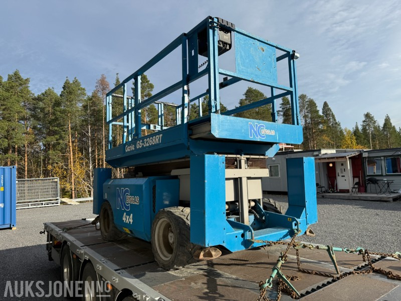 2004 Genie GS-3268R - Sakselift - 4x4 - 4152kg - 3734t - Подъёмник: фото 3 2004 Genie GS-3268R - Sakselift - 4x4 - 4152kg - 3734t - Подъёмник: фото 3