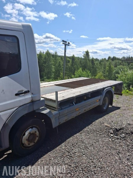 2004 Mercedes-Benz 4X2 ATEGO - Грузовик бортовой/ Платформа: фото 2 2004 Mercedes-Benz 4X2 ATEGO - Грузовик бортовой/ Платформа: фото 2
