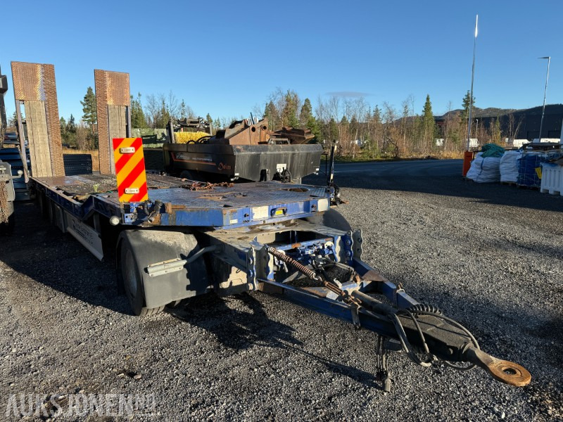 2005 Damm Maskinhenger - 3-aksler - Kjørebroer - Низкорамный прицеп: фото 3 2005 Damm Maskinhenger - 3-aksler - Kjørebroer - Низкорамный прицеп: фото 3