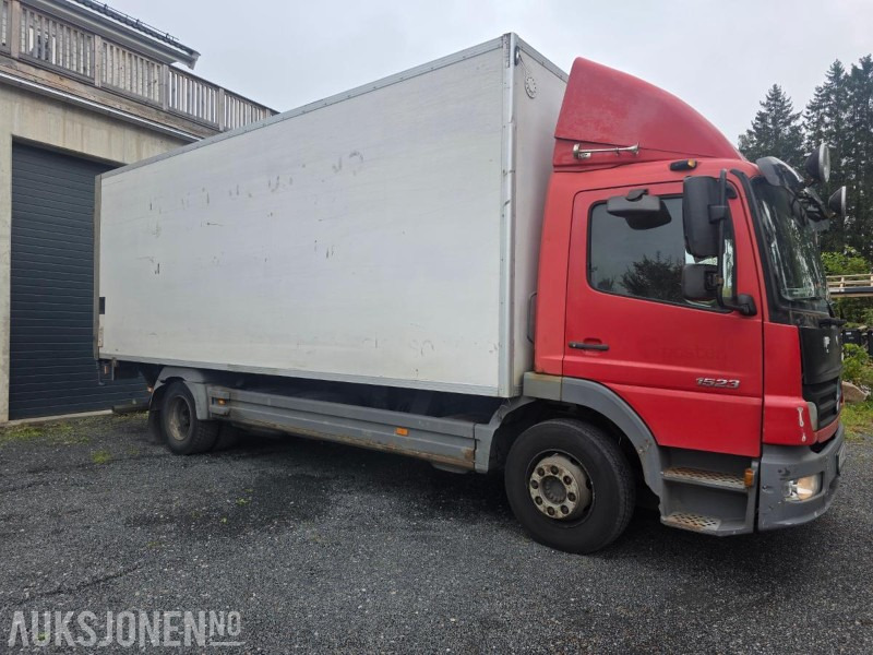 2005 Mercedes-Benz 1523L Atego, Reparasjonsobjekt - Грузовик с закрытым кузовом: фото 3 2005 Mercedes-Benz 1523L Atego, Reparasjonsobjekt - Грузовик с закрытым кузовом: фото 3