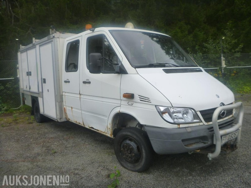 2005 Mercedes-Benz Sprinter 416 CDI Doka 4*4 - Грузовик с закрытым кузовом: фото 3 2005 Mercedes-Benz Sprinter 416 CDI Doka 4*4 - Грузовик с закрытым кузовом: фото 3