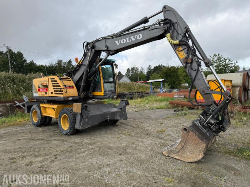 2006 Volvo EW140B Hjulgraver m/pallegaffel og skuff - Steelwrist tiltrotator. - Экскаватор: фото 2 2006 Volvo EW140B Hjulgraver m/pallegaffel og skuff - Steelwrist tiltrotator. - Экскаватор: фото 2