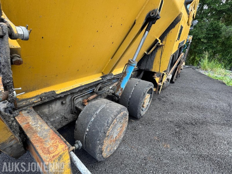 Строительное оборудование 2007 Cat Bitelli BB730 asfaltutlegger: фото 16