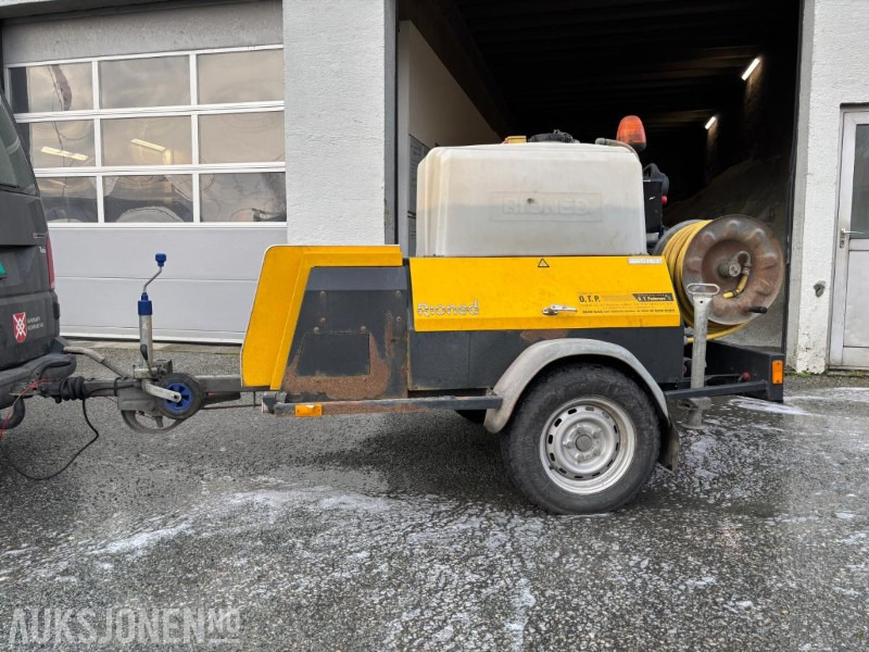 2009 RIONED UNIJET P-41 SPYLEVOGN / HØYTRYKKSVASKER. HONDA GX 670. - Строительное оборудование: фото 2 2009 RIONED UNIJET P-41 SPYLEVOGN / HØYTRYKKSVASKER. HONDA GX 670. - Строительное оборудование: фото 2