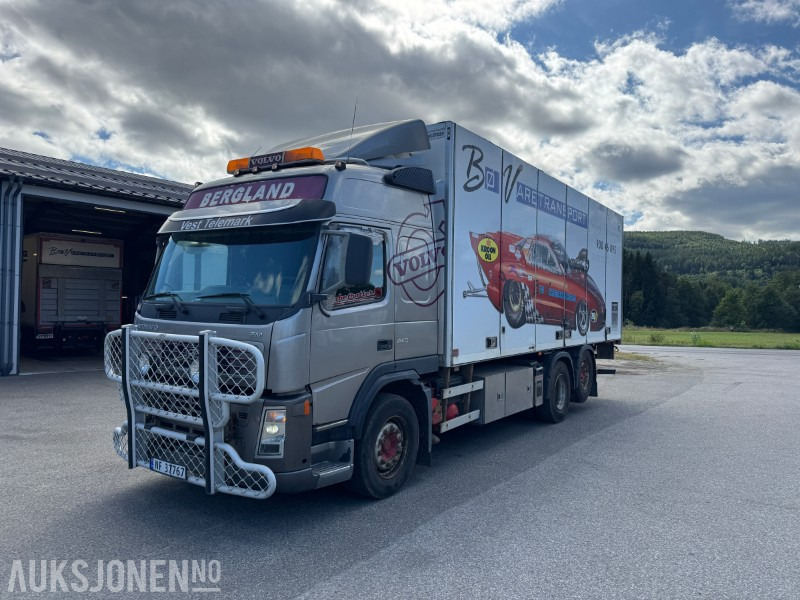 2009 Volvo FM440 - Skapbil - Lastebil med skap, full sideåpning, løftelem m/fjernkontroll - Грузовик с закрытым кузовом: фото 1 2009 Volvo FM440 - Skapbil - Lastebil med skap, full sideåpning, løftelem m/fjernkontroll - Грузовик с закрытым кузовом: фото 1