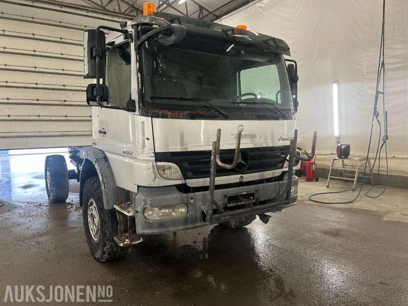 2010 Mercedes-Benz Atego 1222 4x4 chassis - Грузовик-шасси: фото 1 2010 Mercedes-Benz Atego 1222 4x4 chassis - Грузовик-шасси: фото 1