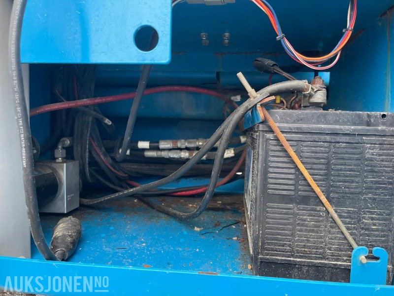 Подъёмник 2011 Genie GS 4390 Sakselift, 1698 timer: фото 11