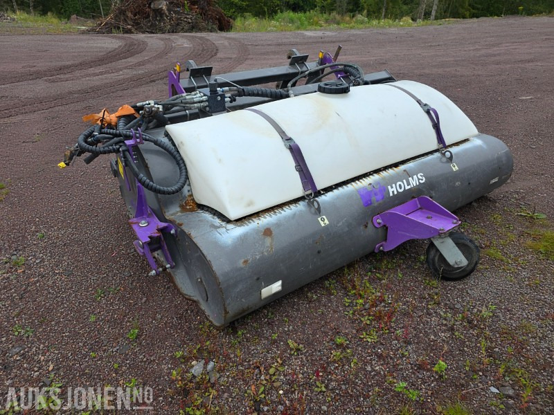 2011 Holms PL-2.15 feiekost med vanntank og klargjort for sidekost - Строительное оборудование: фото 1 2011 Holms PL-2.15 feiekost med vanntank og klargjort for sidekost - Строительное оборудование: фото 1