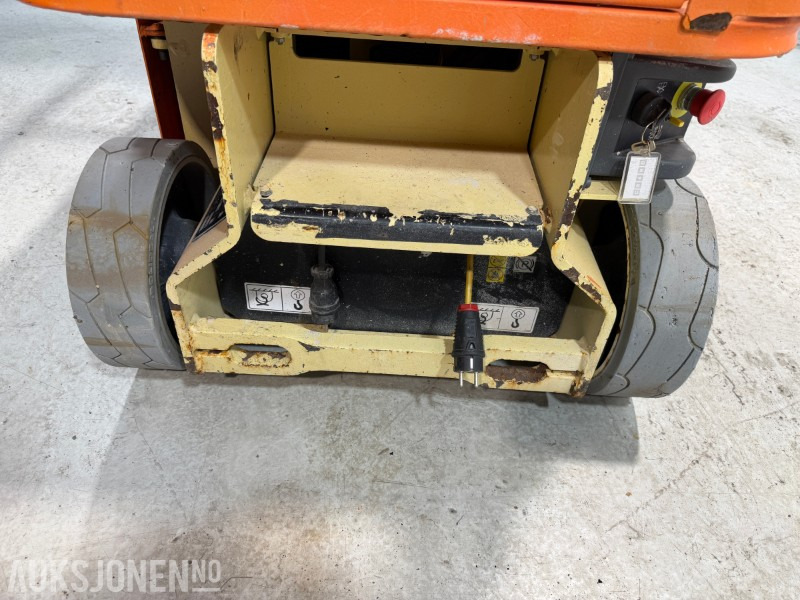 Подъёмник 2011 JLG 1230ES Elektrisk mastelift med 5,6 m arbeidshøyde: фото 18 Подъёмник 2011 JLG 1230ES Elektrisk mastelift med 5,6 m arbeidshøyde: фото 18