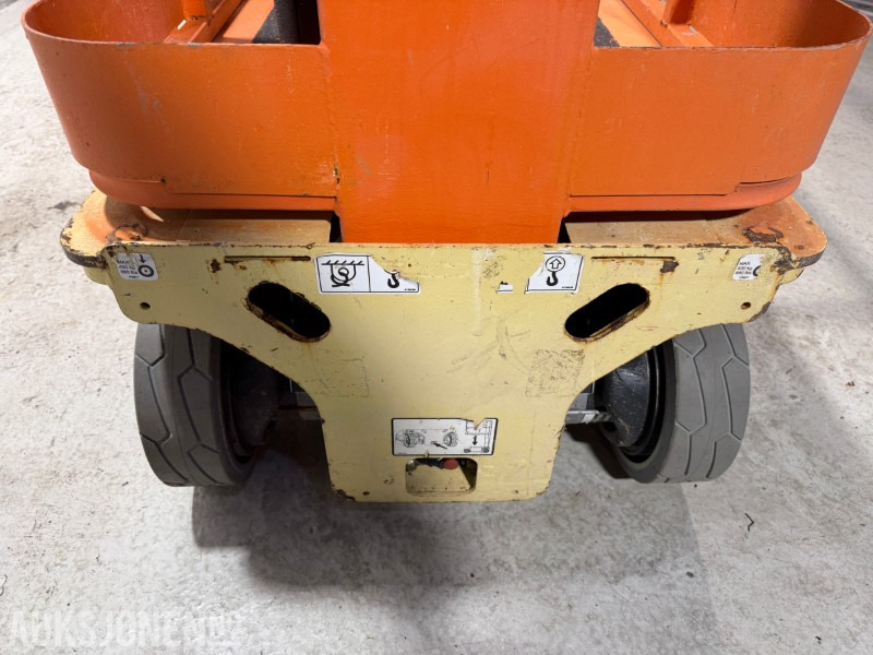 Подъёмник 2011 JLG 1230ES Elektrisk mastelift med 5,6 m arbeidshøyde: фото 19 Подъёмник 2011 JLG 1230ES Elektrisk mastelift med 5,6 m arbeidshøyde: фото 19