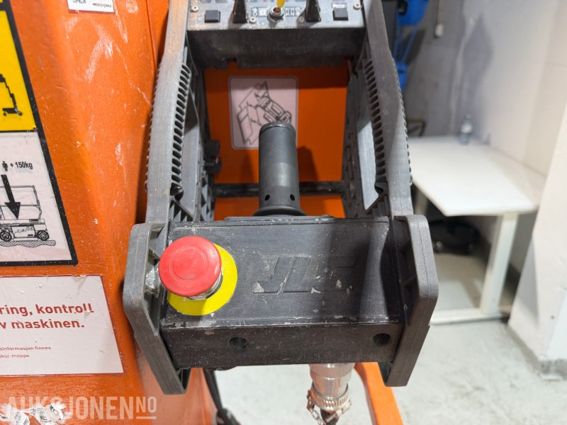 Подъёмник 2011 JLG 1230ES Elektrisk mastelift med 5,6 m arbeidshøyde: фото 10 Подъёмник 2011 JLG 1230ES Elektrisk mastelift med 5,6 m arbeidshøyde: фото 10