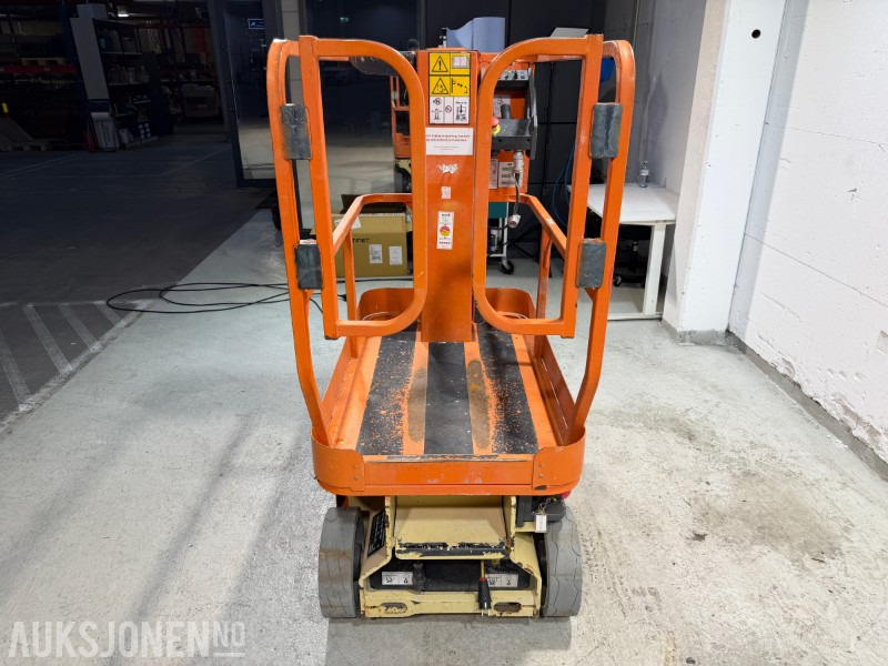 Подъёмник 2011 JLG 1230ES Elektrisk mastelift med 5,6 m arbeidshøyde: фото 7 Подъёмник 2011 JLG 1230ES Elektrisk mastelift med 5,6 m arbeidshøyde: фото 7