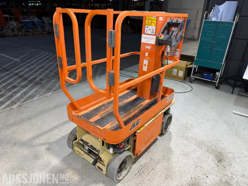 Подъёмник 2011 JLG 1230ES Elektrisk mastelift med 5,6 m arbeidshøyde: фото 6 Подъёмник 2011 JLG 1230ES Elektrisk mastelift med 5,6 m arbeidshøyde: фото 6