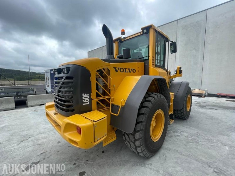 2011 VOLVO L60F HJULLASTER - SPAKSTYRING - NYE DEKK - BBS - 3-4 FUNKSJON - PALLEGAFLER - SKUFFE - KAMERA - MYE PÅKOSTET! - Колёсный погрузчик: фото 3 2011 VOLVO L60F HJULLASTER - SPAKSTYRING - NYE DEKK - BBS - 3-4 FUNKSJON - PALLEGAFLER - SKUFFE - KAMERA - MYE PÅKOSTET! - Колёсный погрузчик: фото 3