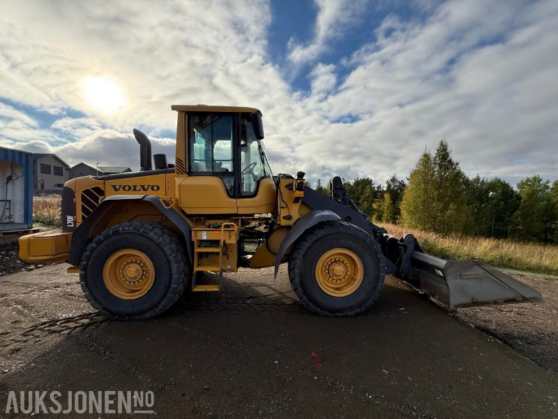 2011 Volvo L70F - Sentralsmøring - Spakestyring - 8830 timer - 13 700kg - Колёсный погрузчик: фото 4 2011 Volvo L70F - Sentralsmøring - Spakestyring - 8830 timer - 13 700kg - Колёсный погрузчик: фото 4