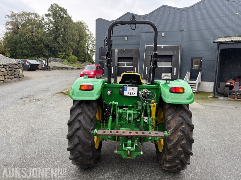 2013 John Deere 5055E 40 km - Трактор: фото 4 2013 John Deere 5055E 40 km - Трактор: фото 4