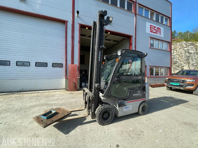 2013 Nissan Gaffeltruck Y1D1A18Q - 5M løftehøyde Høy - mva fritt - Вилочный погрузчик: фото 1 2013 Nissan Gaffeltruck Y1D1A18Q - 5M løftehøyde Høy - mva fritt - Вилочный погрузчик: фото 1