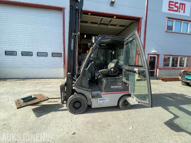 2013 Nissan Gaffeltruck Y1D1A18Q - 5M løftehøyde Høy - mva fritt - Вилочный погрузчик: фото 5 2013 Nissan Gaffeltruck Y1D1A18Q - 5M løftehøyde Høy - mva fritt - Вилочный погрузчик: фото 5